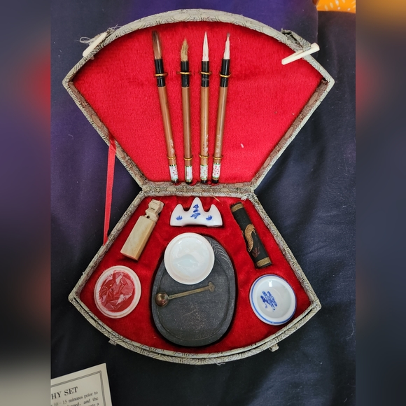 Chinese calligraphy set - Picture 1 of 6